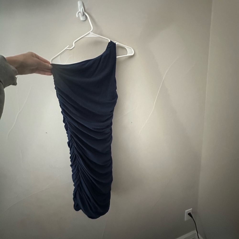 Elegant Navy One-Shoulder Dress